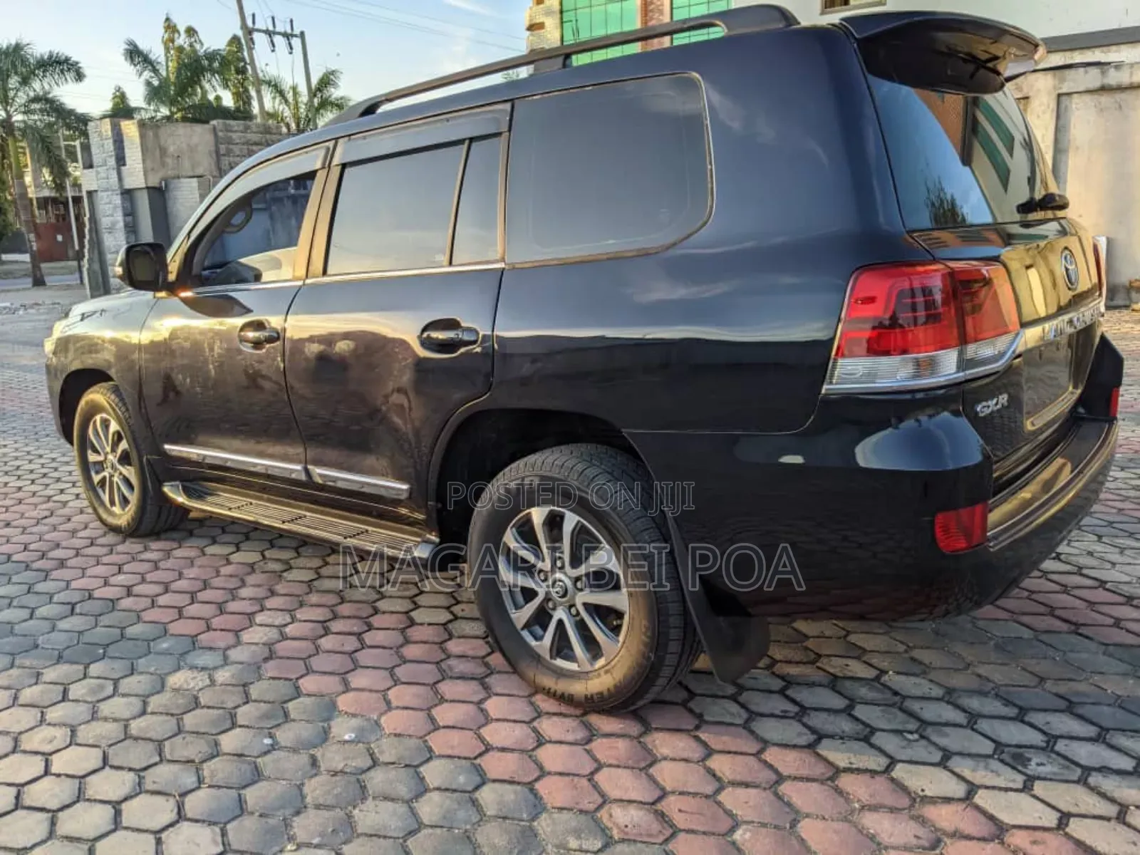 Toyota Land Cruiser 2010 Black