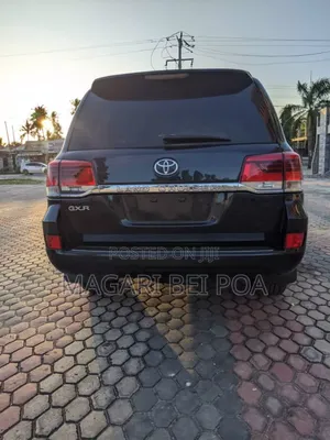 Toyota Land Cruiser 2010 Black