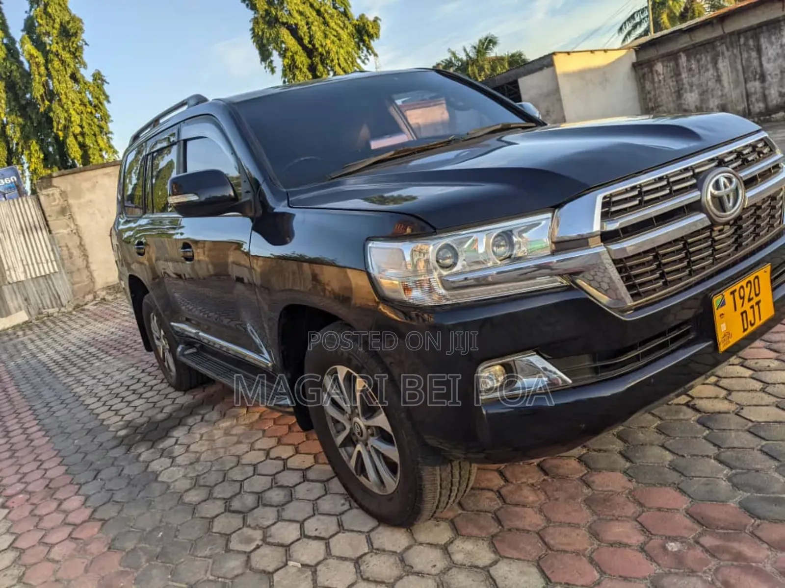Toyota Land Cruiser 2010 Black