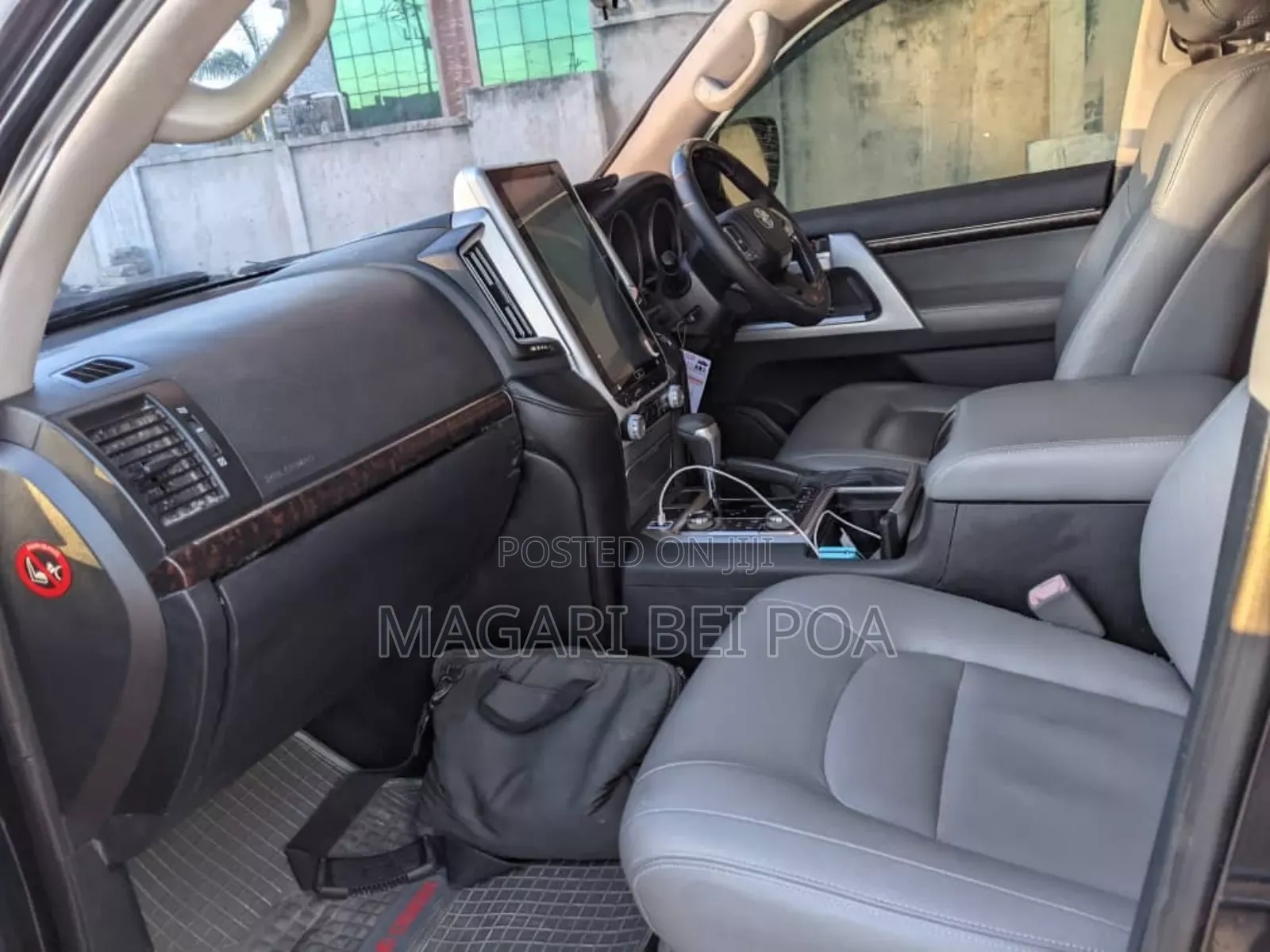 Toyota Land Cruiser 2010 Black