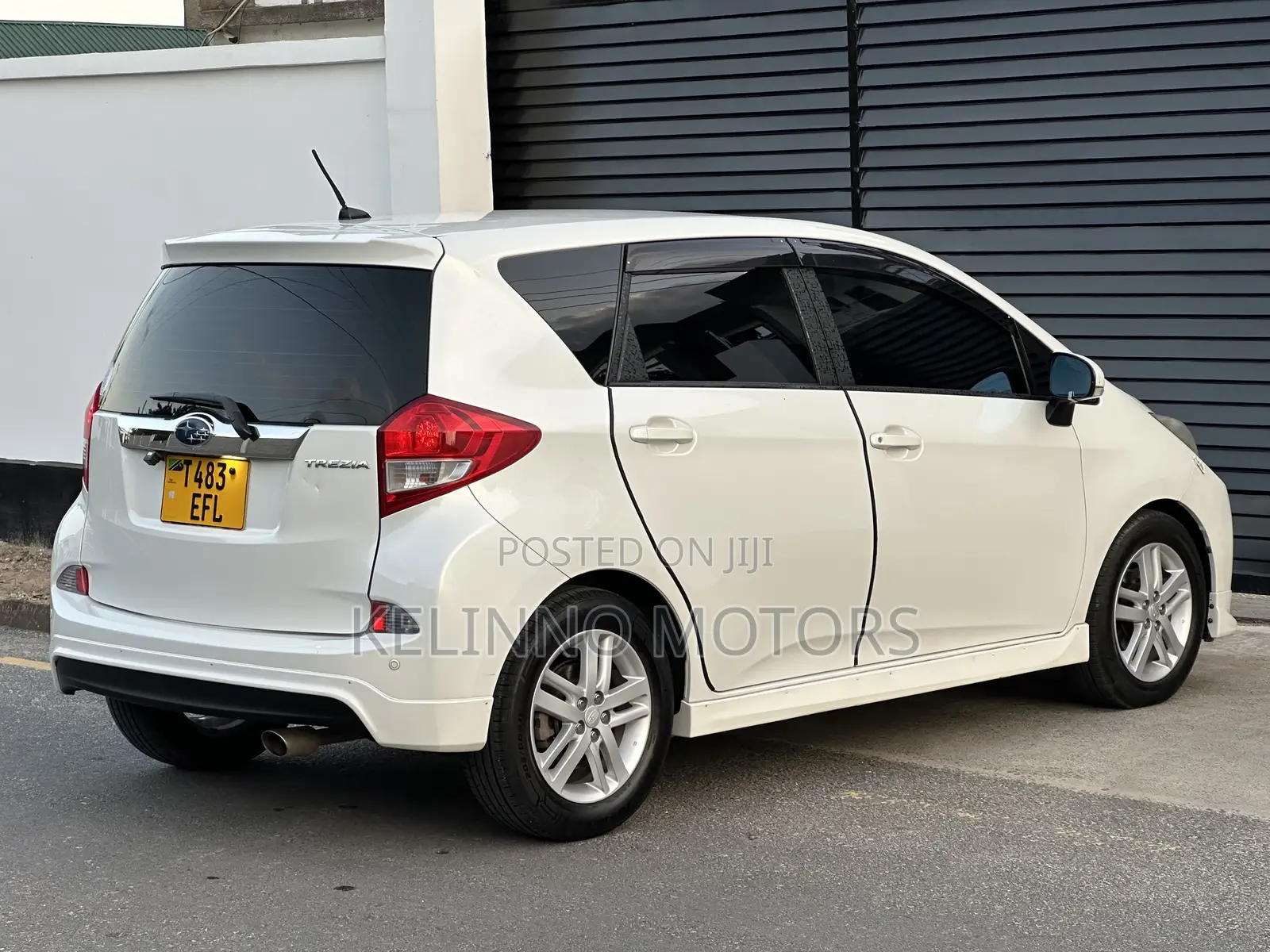 Subaru Trezia 2011 White
