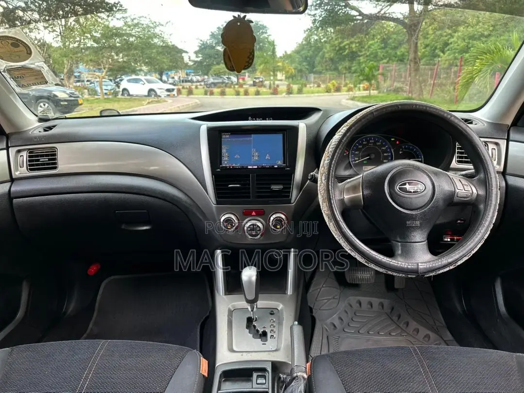 Subaru Forester 2010 Gray