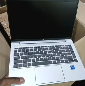 New Laptop HP 240 8GB Intel Core I7 SSD 512GB