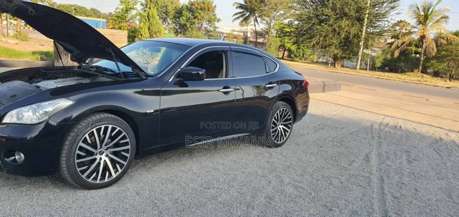 Nissan Fuga 2011 Black