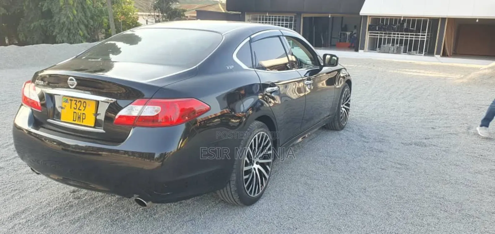 Nissan Fuga 2011 Black