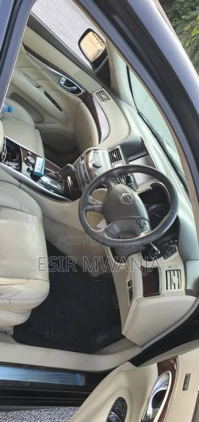 Nissan Fuga 2011 Black