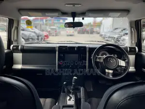Toyota FJ Cruiser 4dr SUV 4WD (4.0L 6cyl 5A) 2014 Black