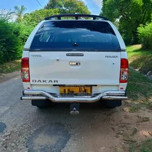 Toyota Hilux 2014 White