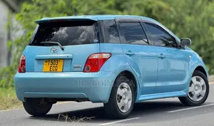 Toyota IST 2006 Blue