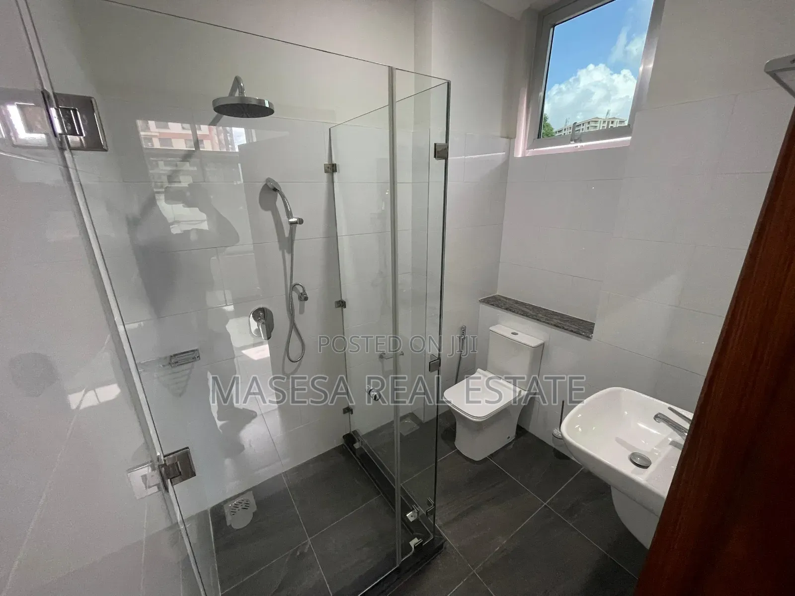 3bdrm Apartment in Upanga West for rent