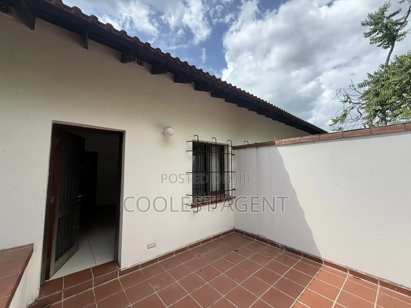 Furnished 4bdrm Villa in Coolest Estate, Oyster Bay for rent