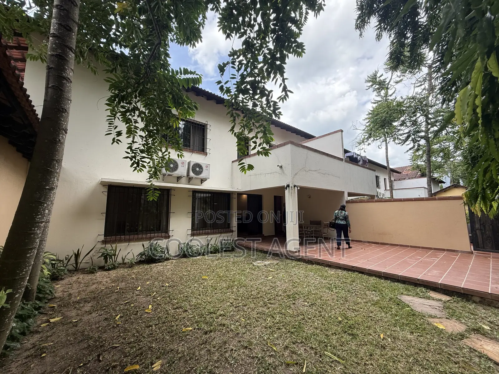 Furnished 4bdrm Villa in Coolest Estate, Oyster Bay for rent