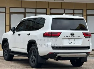 Toyota Land Cruiser 2023 White