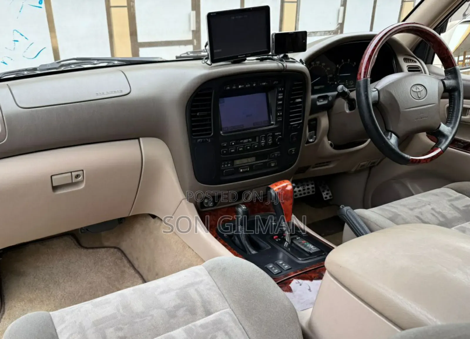 Toyota Land Cruiser 2001 Pearl