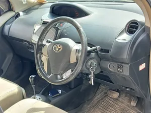 Toyota Vitz 2006