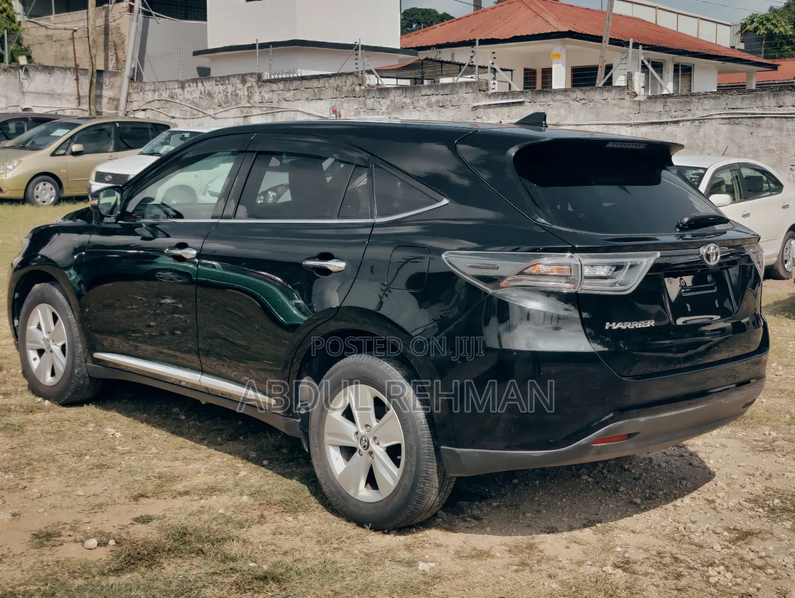 Toyota Harrier 2.0 2015 Black