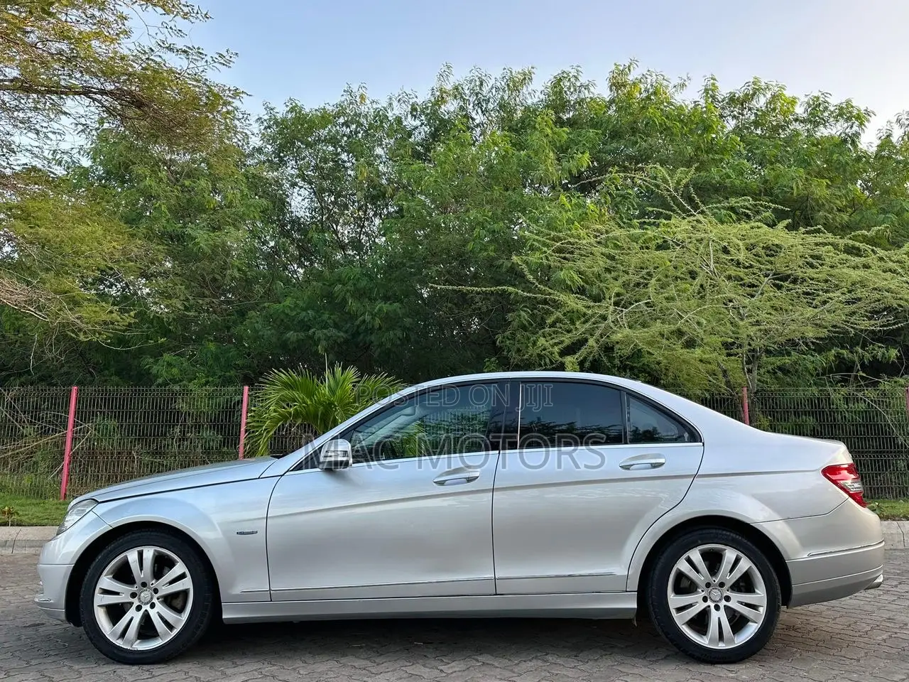 Mercedes-Benz C250 2010 Silver