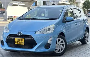 Toyota Aqua 2016 Blue