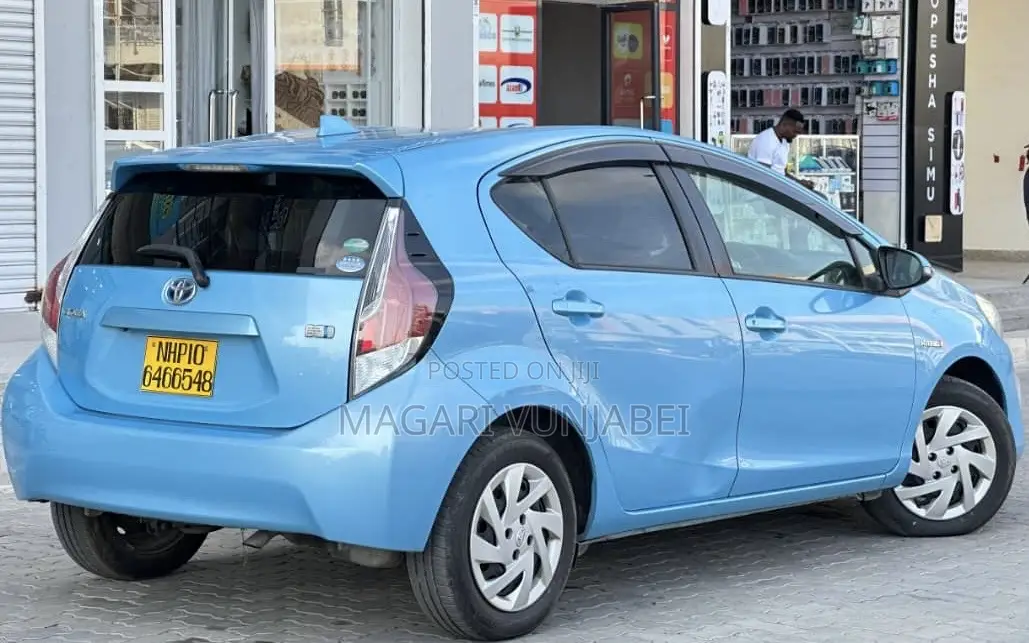 Toyota Aqua 2016 Blue