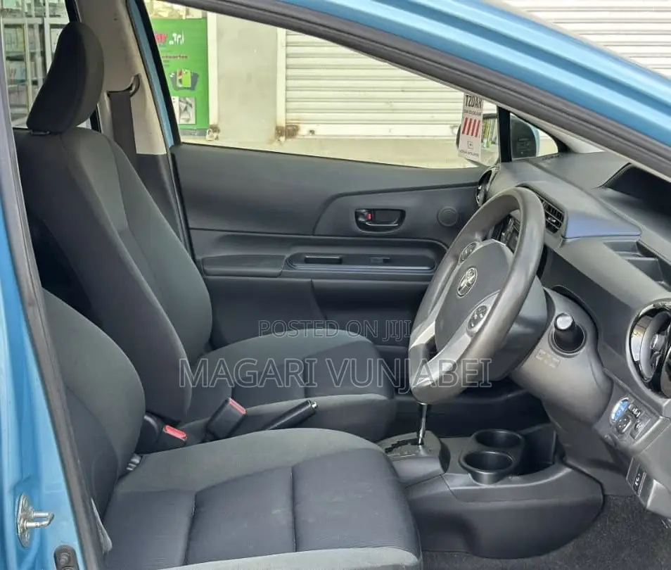 Toyota Aqua 2016 Blue