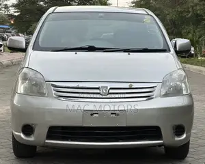 Toyota Raum 1.5 FWD 2008 Silver