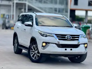 Toyota Fortuner 2.8 D AWD 2018 White