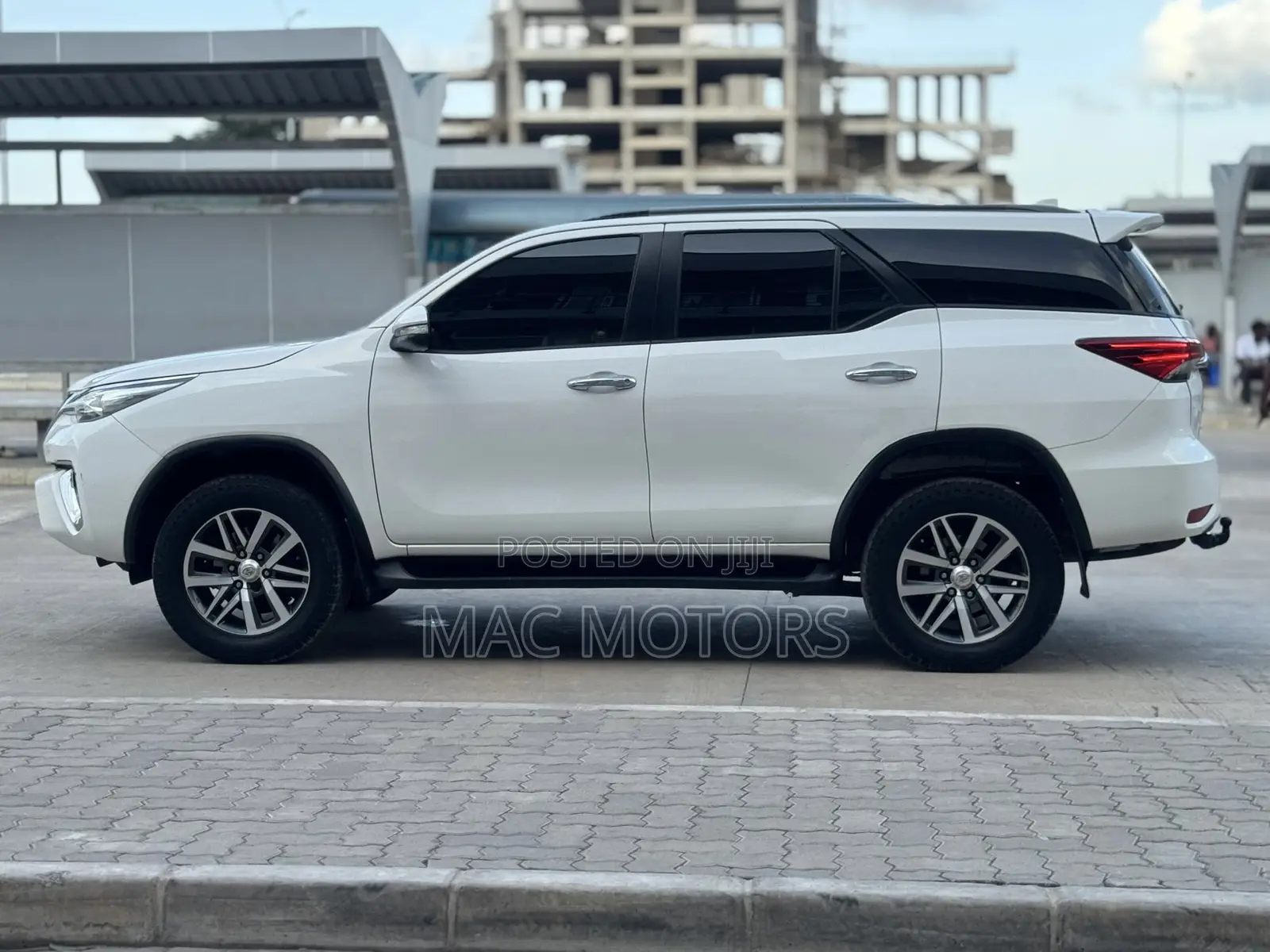 Toyota Fortuner 2.8 D AWD 2018 White
