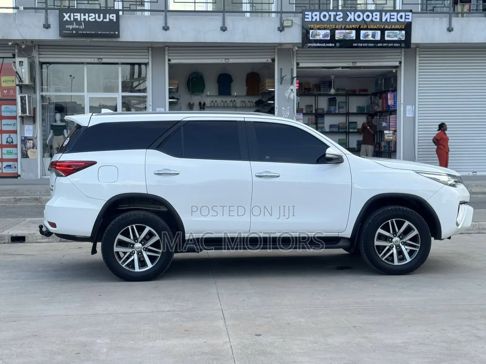 Toyota Fortuner 2.8 D AWD 2018 White