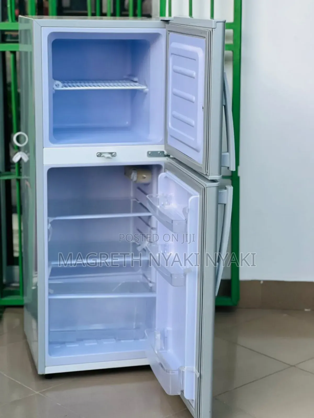 Mr.Uk Fridge Capacity // 138l Mpya Sana