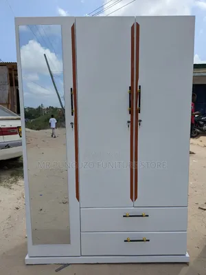 Kabati Milango Mitatu White Kioo Full