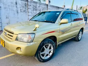 Toyota Kluger 2004 Gold