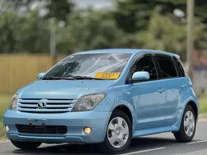 Toyota IST 2006 Blue