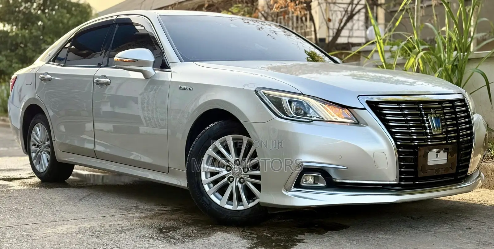 Toyota Crown 2016 Silver