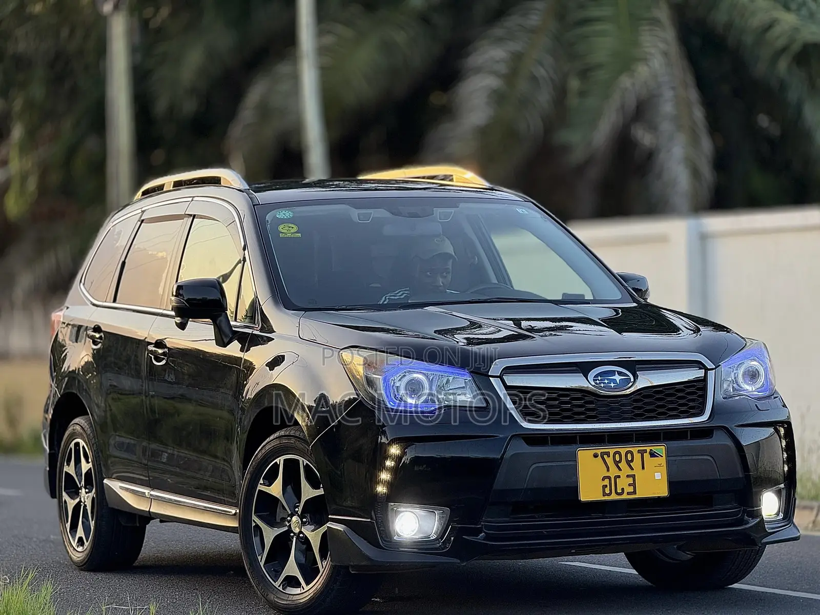 Subaru Forester 2.0XT Premium 4dr SUV AWD (2.0L 4cyl Turbo CVT) 2014