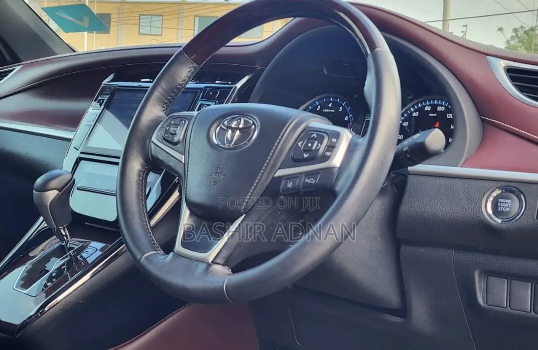 Toyota Harrier 2.0 2015 Brown