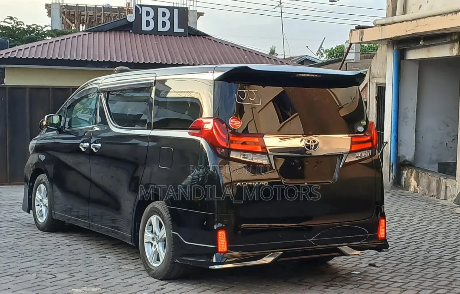 Toyota Alphard 2.5 Hybrid AWD 2016 Black