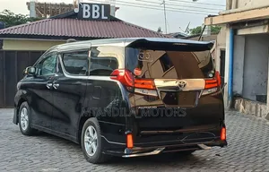 Toyota Alphard 2.5 Hybrid AWD 2016 Black