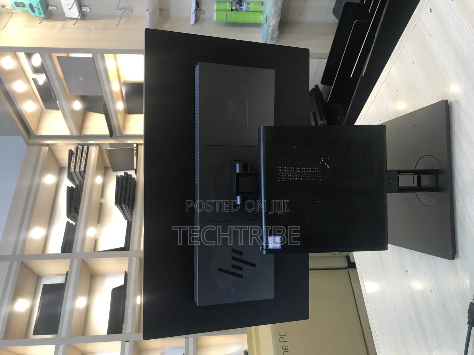 New HP 200 G4 22 All-in-One 8GB Intel Core I5 SSD 256GB