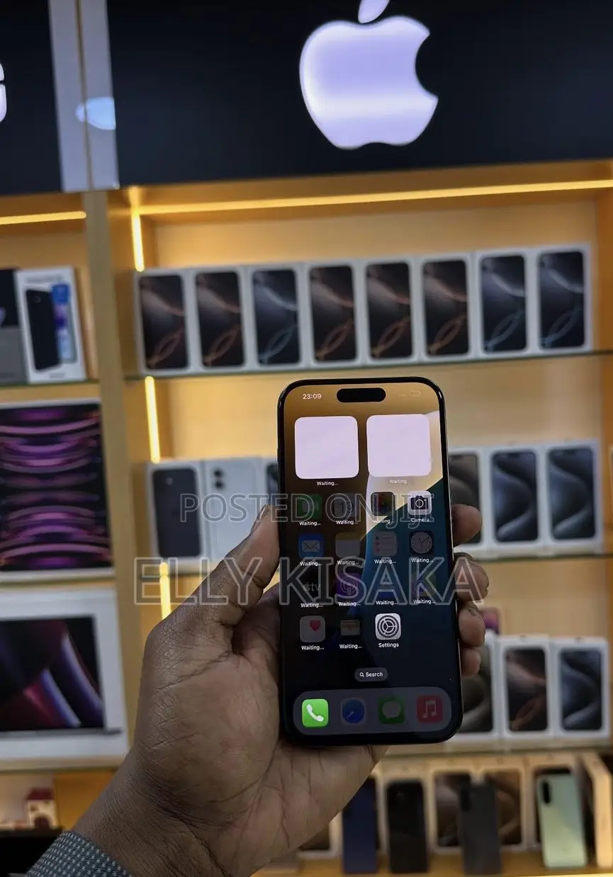 New Apple iPhone 15 Pro 256 GB Black