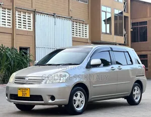 Toyota Raum 1.5 FWD 2004 Silver