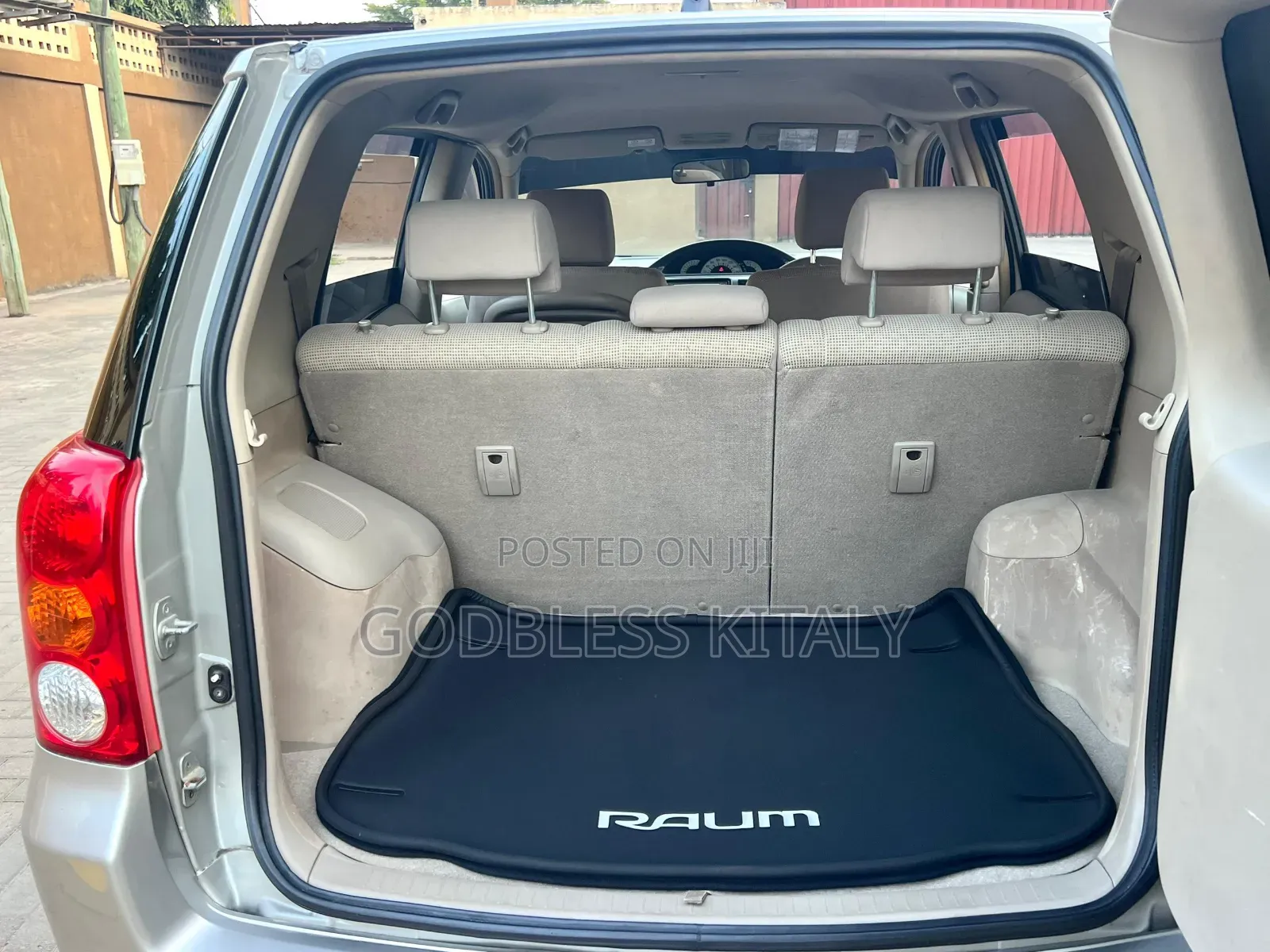 Toyota Raum 1.5 FWD 2004 Silver