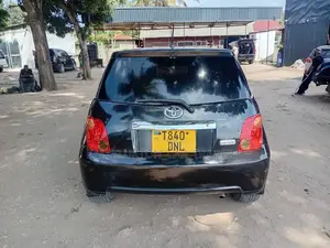 Toyota IST 2005 Black