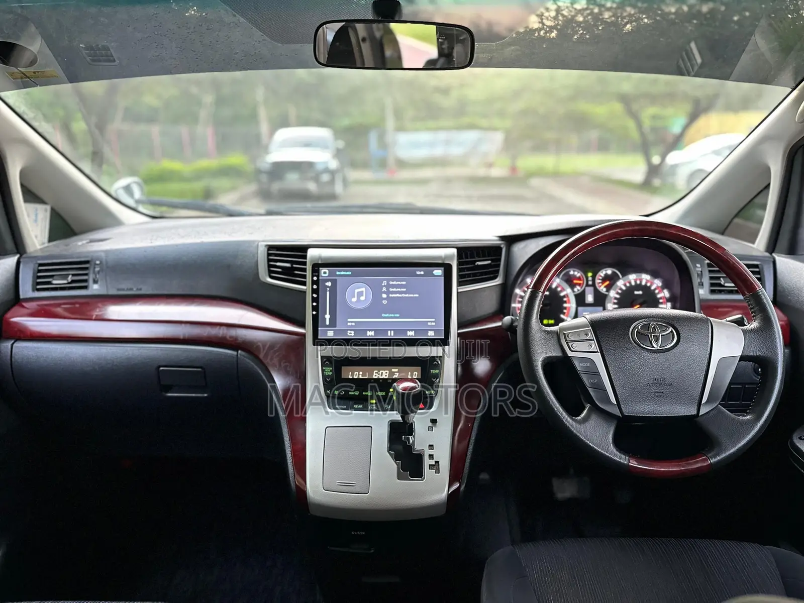 Toyota Vellfire 2009 White