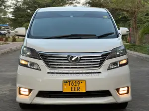 Toyota Vellfire 2009 White