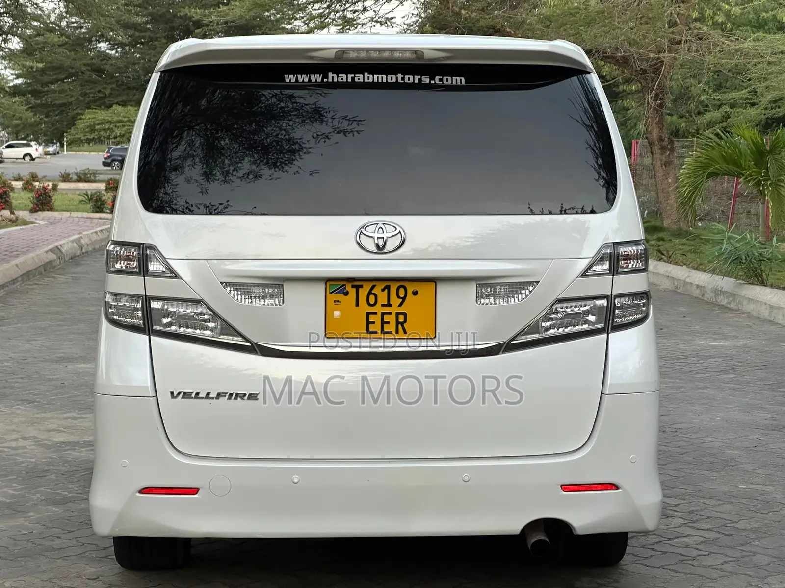 Toyota Vellfire 2009 White