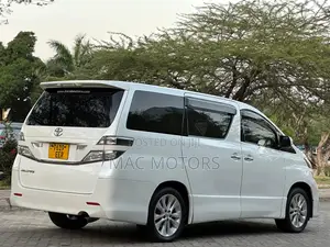 Toyota Vellfire 2009 White
