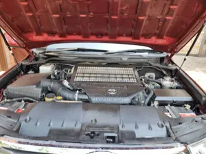 Toyota Land Cruiser 2010 Red