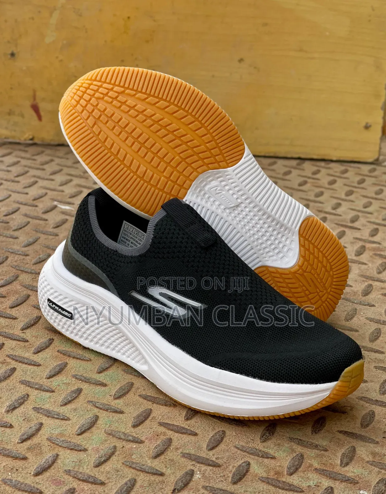 Sketchers Shoes