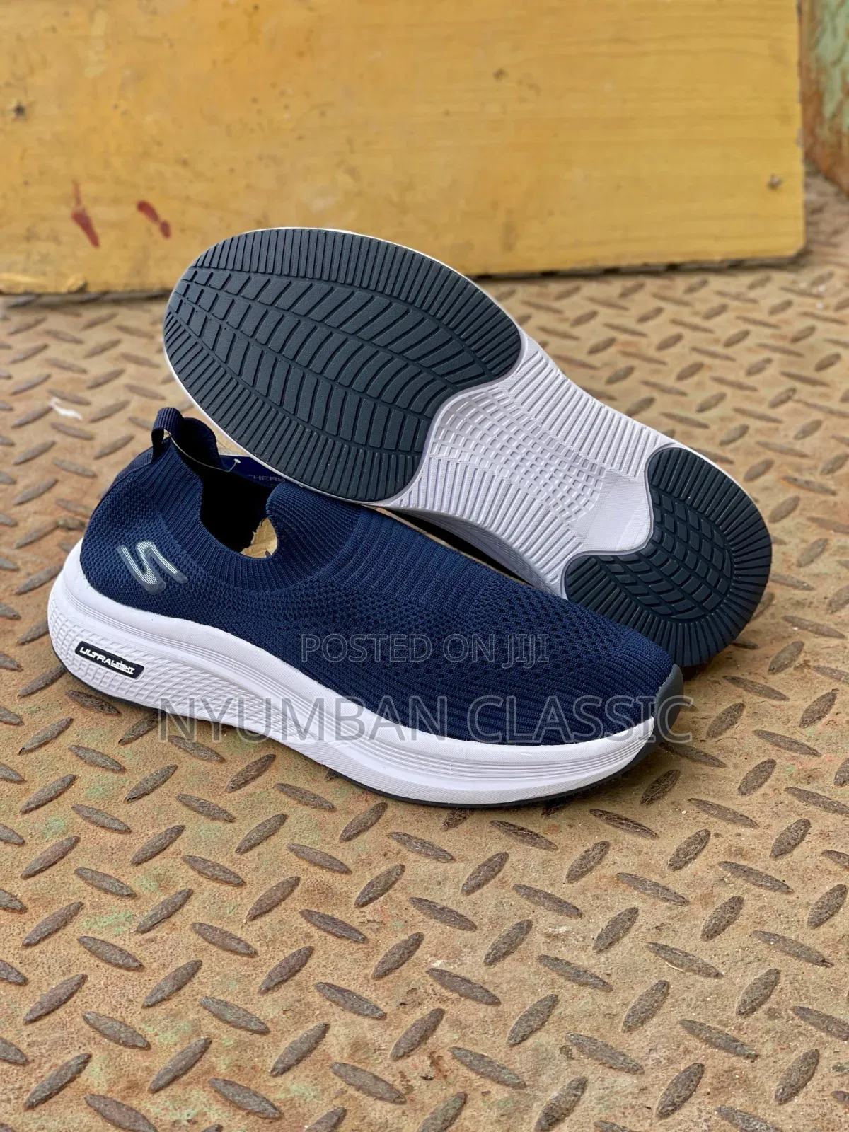 Sketchers Shoes