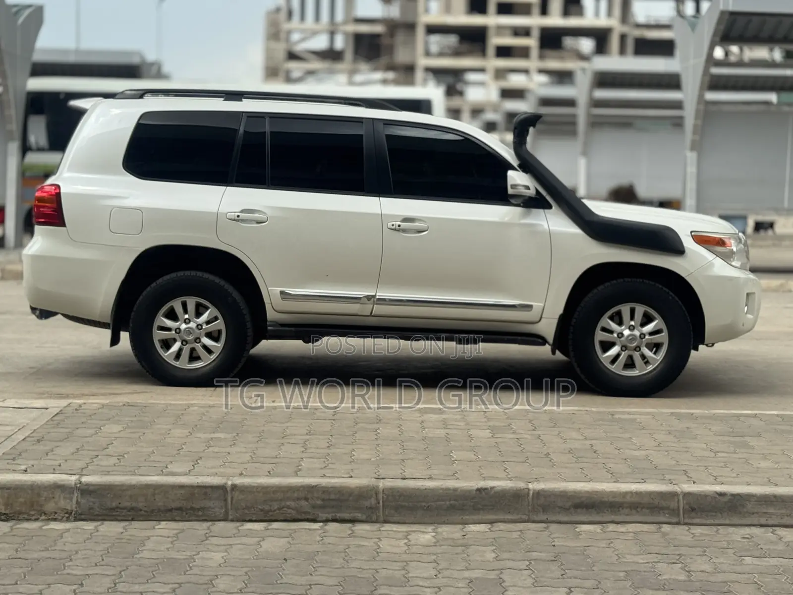 Toyota Land Cruiser 4.5 V8 GL 2012 White